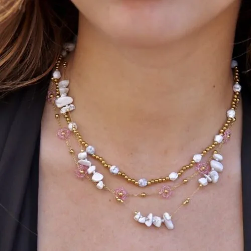 Collana in acciaio con margherite