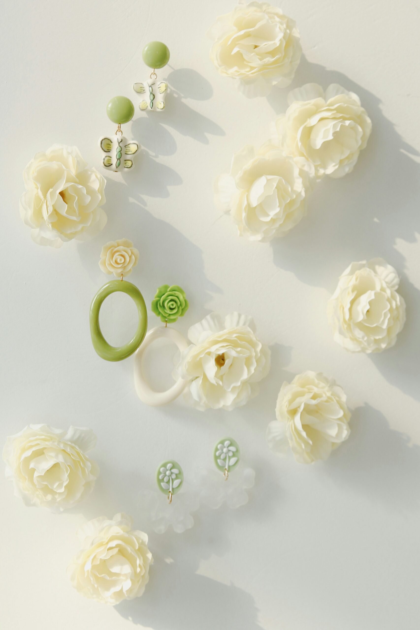 Gioielli floreali: tendenza primavera e significato dei fiori